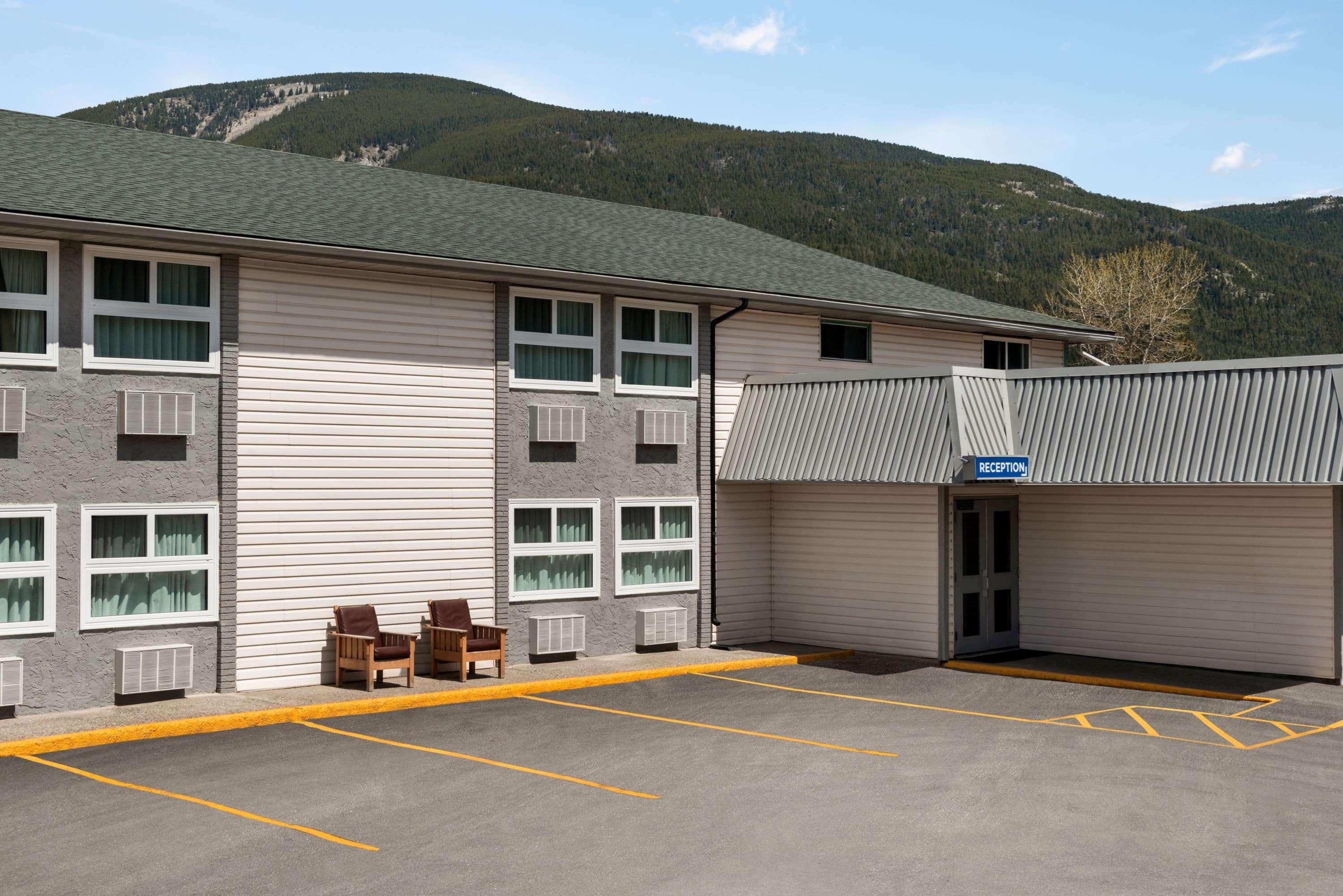トラベロッジ バイ ウインダム ブレアモア Blairmore エクステリア 写真